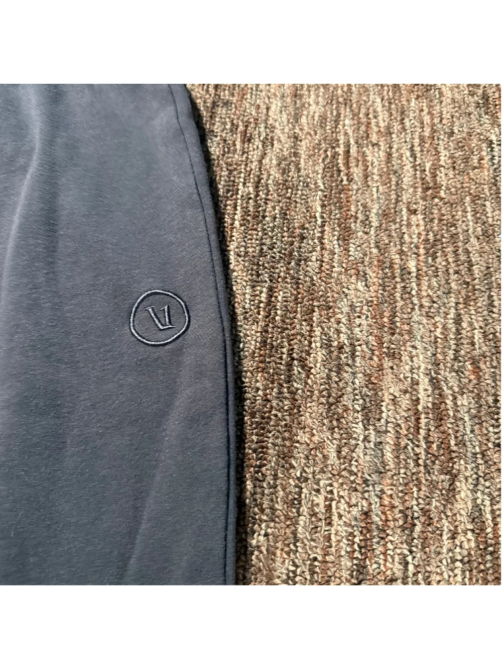 Vuori Sedona Wide Leg Split Hem Sweatpants lounge Grey Small - Picture 5 of 8
